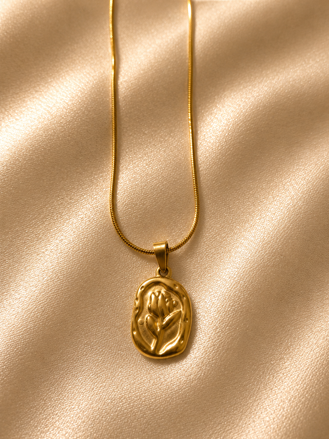 Flower Wax Stamp Necklace
