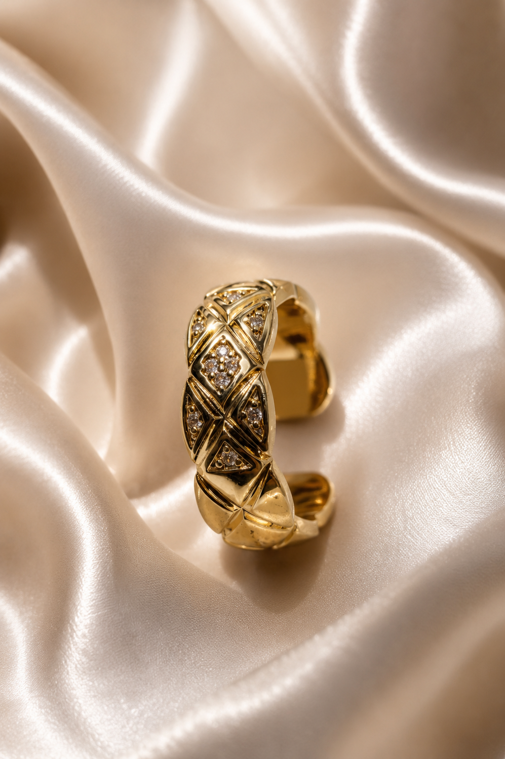 The Braid Ring
